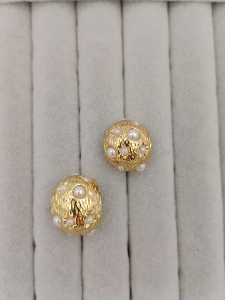 İncili Küpe