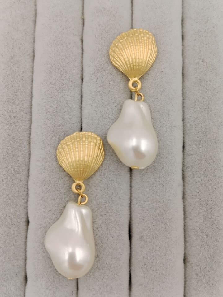 İncili Küpe