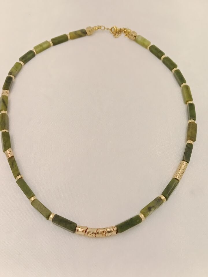 Yeşim Taşı Minimal Tasarım Kolye