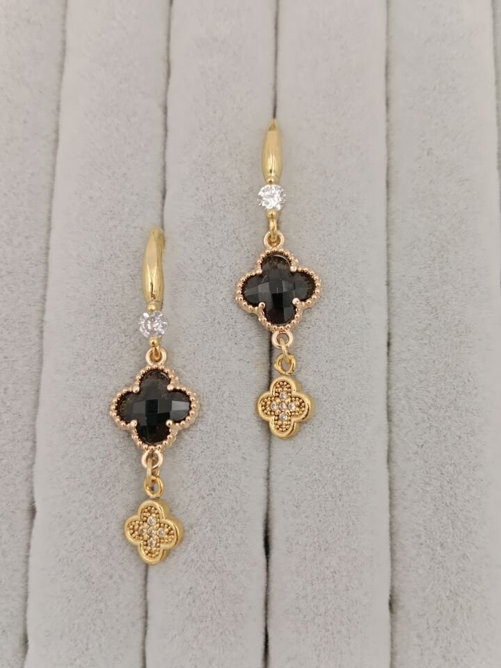 Zirkonlu Yonca Tasarım Küpe