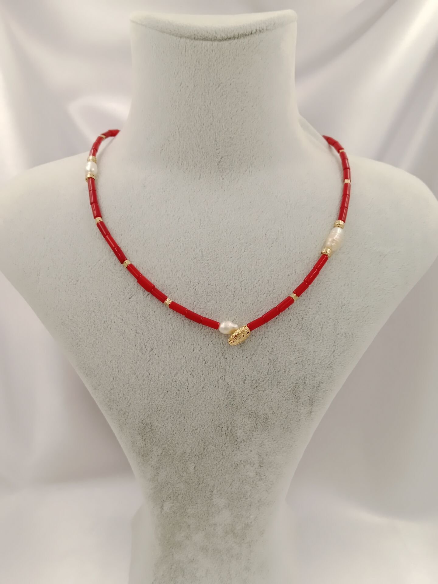 İnci ve Mercan Minimal Tasarım Kolye