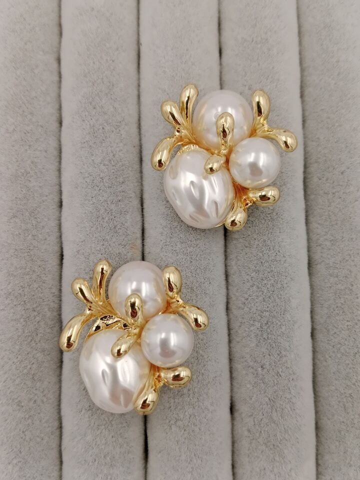 İncili Tomurcuk Küpe