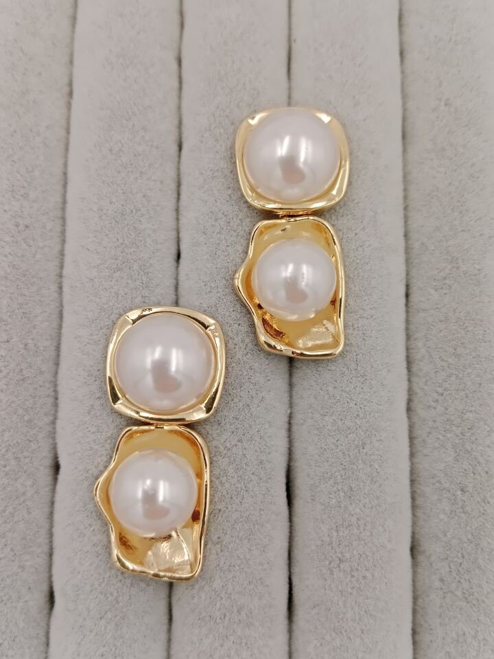 İncili Küpe