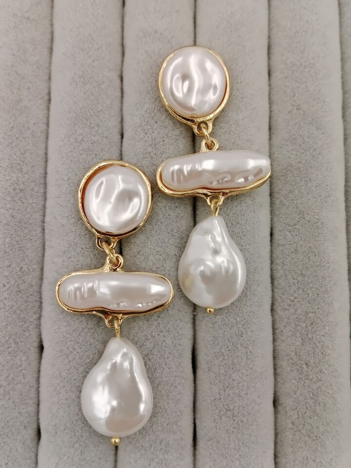 İncili Küpe